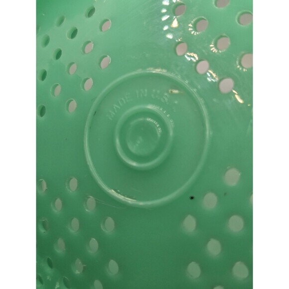 Vintage Tupperware Jadite Green 3 Quart Colander - Picture 7 of 9